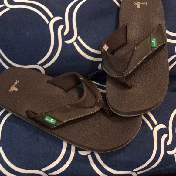 sanuk boys flip flops